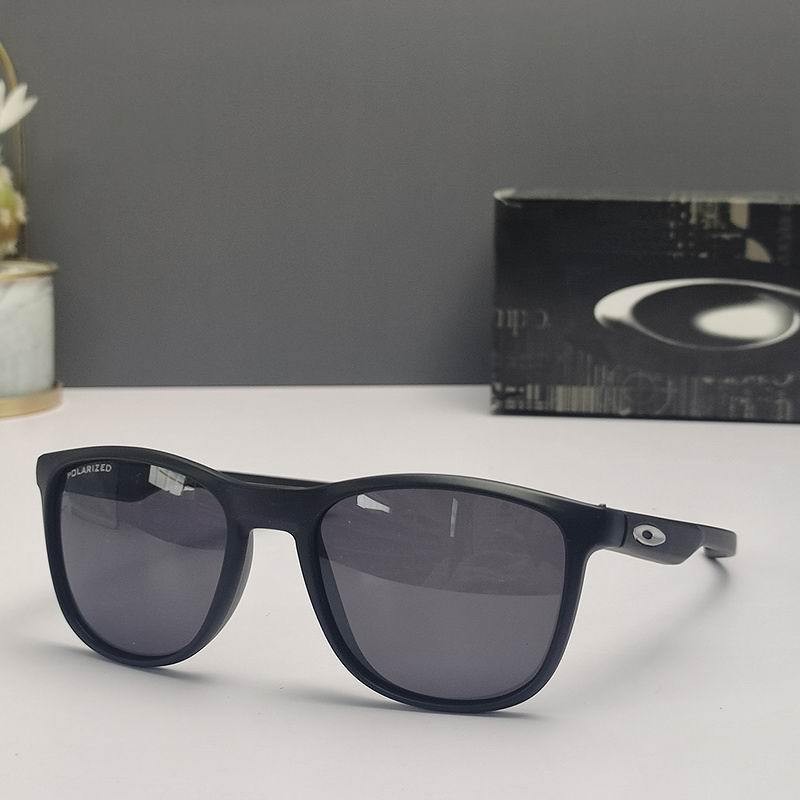 Oakley Sunglasses 305